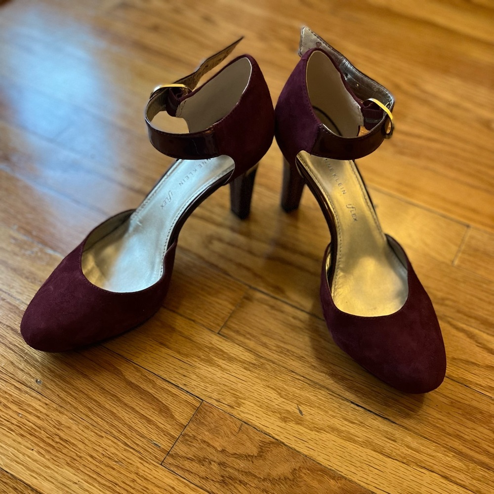Anne Klein heels size 9.5